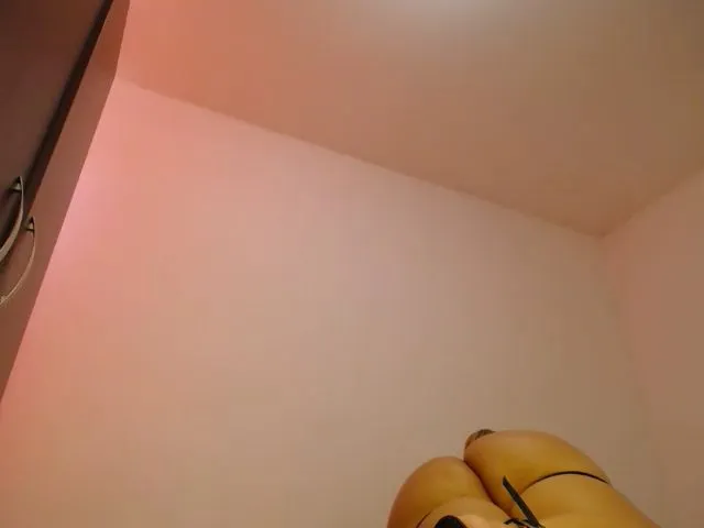 Live sex webcam photo for Karol_Nauthy #272179288