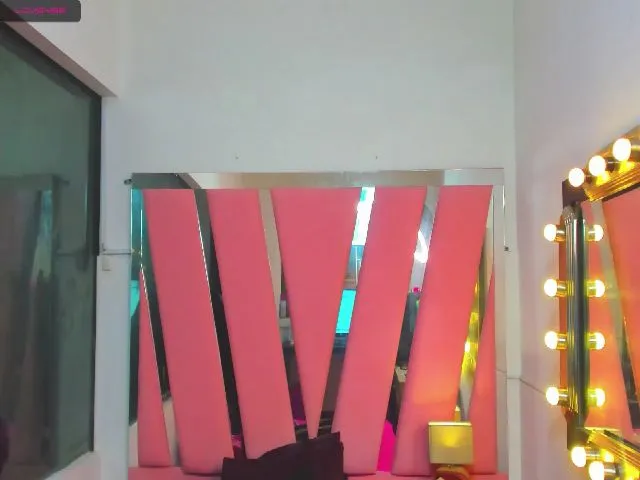 Live sex webcam photo for karol_ebony #272160883