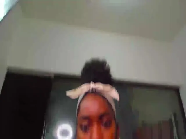 Live sex webcam photo for karol_ebony #273539061