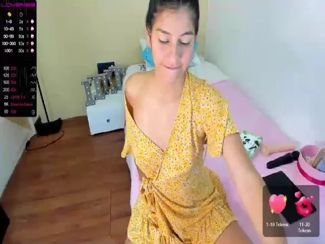 Live sex webcam photo for Karolatina1 #273128595