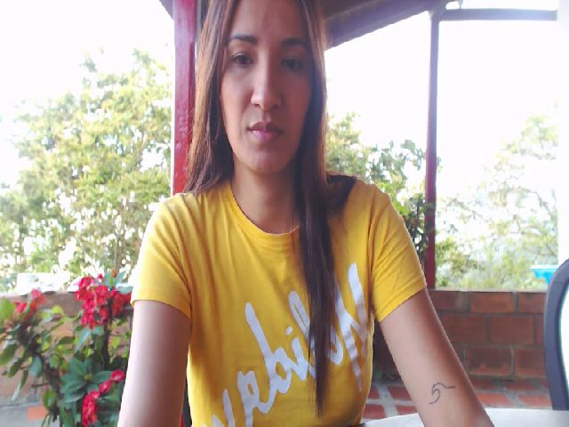 Live sex webcam photo for Karoline3 #271984611