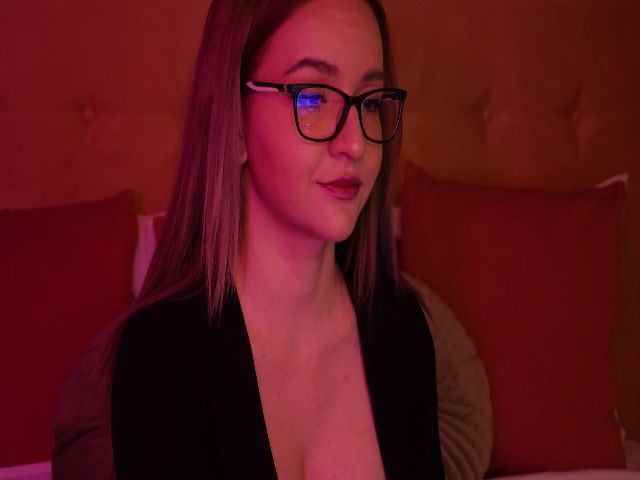 Live sex webcam photo for Kat_Jolie #272285957