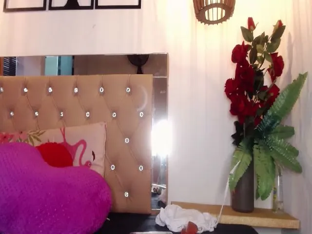 Live sex webcam photo for Kata_wild #272686188