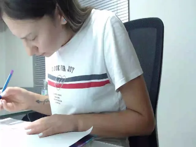 Live sex webcam photo for KataleyaSweet #272785990