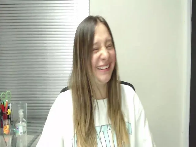 Live sex webcam photo for KataleyaSweet #272872159