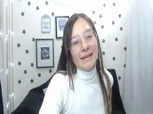 Live sex webcam photo for KataleyaSweet #273640107