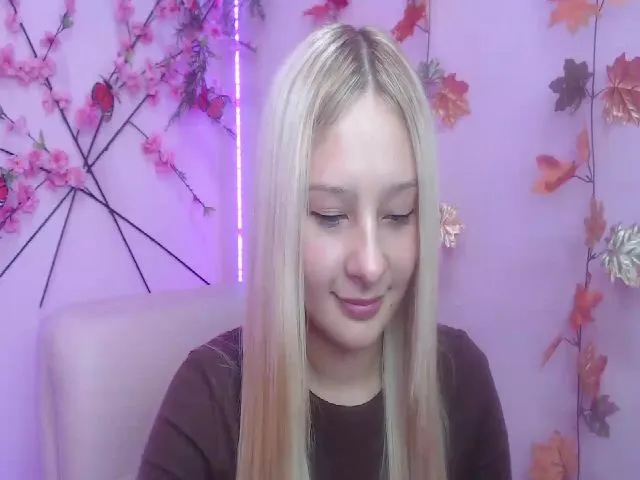 Live sex webcam photo for KataleyaSweet #274022177