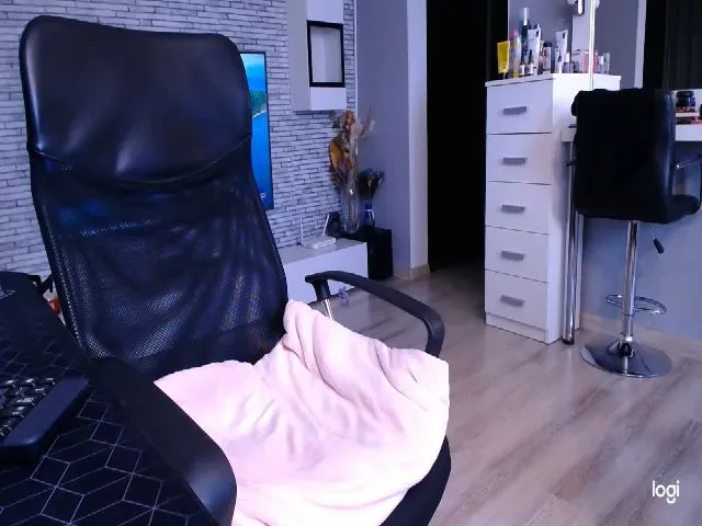 Live sex webcam photo for KateDevlyn #273579627