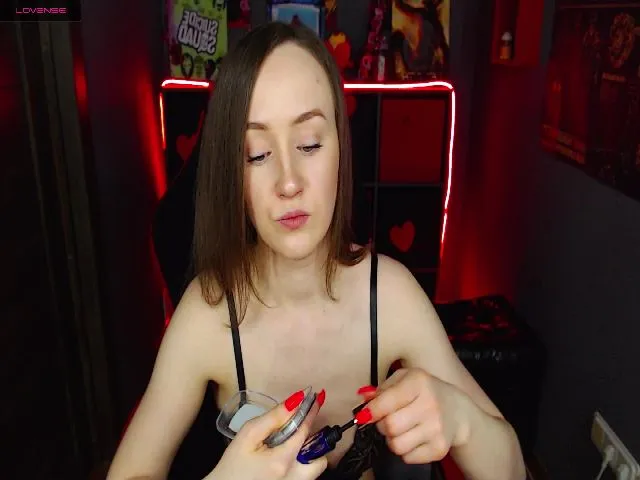 Live sex webcam photo for KateGreen #272303299