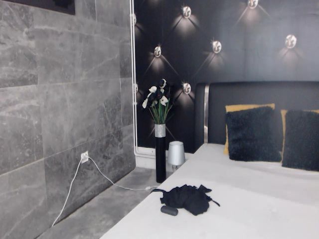 Live sex webcam photo for Katedyyy #273193738