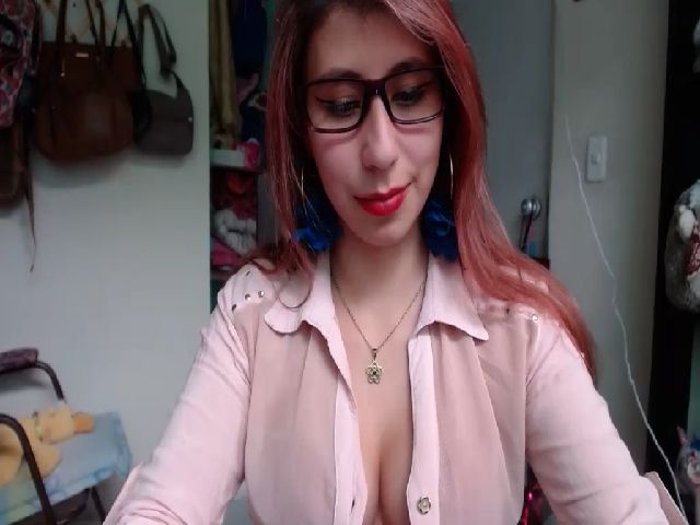 Live sex webcam photo for Kateen18 #272163213