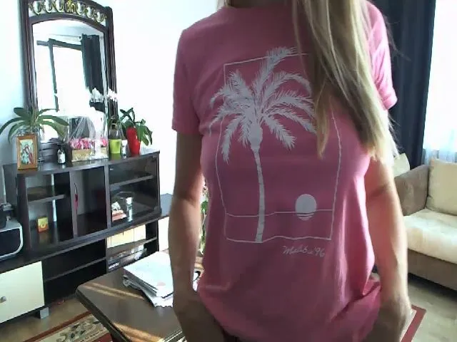 Live sex webcam photo for Katefergusonn #274158013