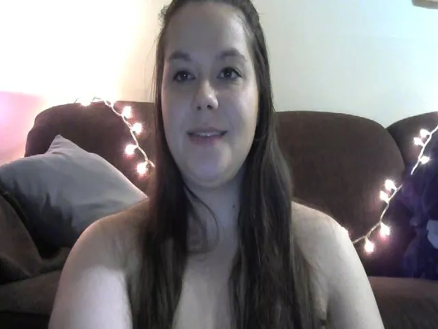 Live sex webcam photo for Katmbarn #272475214