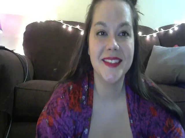 Live sex webcam photo for Katmbarn #272614087