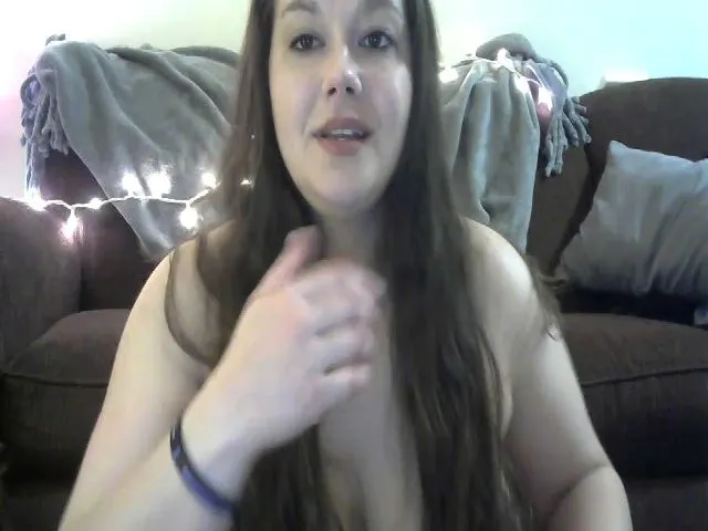 Live sex webcam photo for Katmbarn #272809918