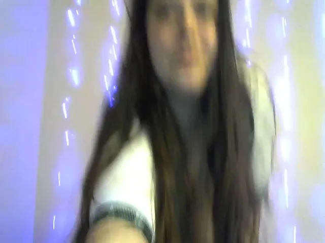 Live sex webcam photo for Katmbarn #272925469