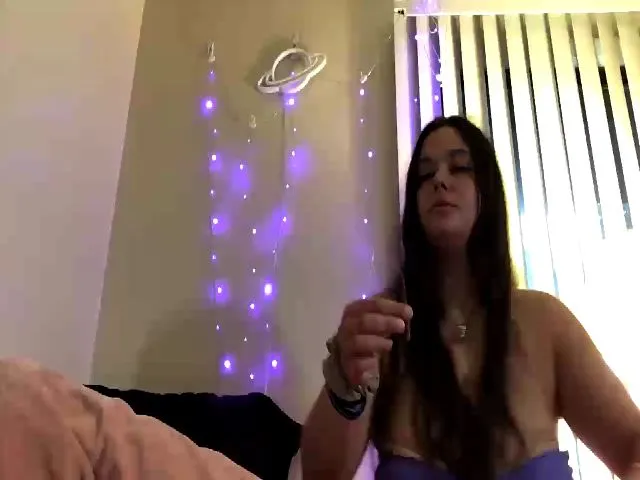 Live sex webcam photo for Katmbarn #273728592