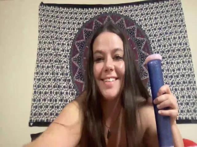 Live sex webcam photo for Katmbarn #274001275