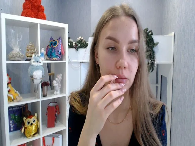 Live sex webcam photo for KatrinNovak #272040349