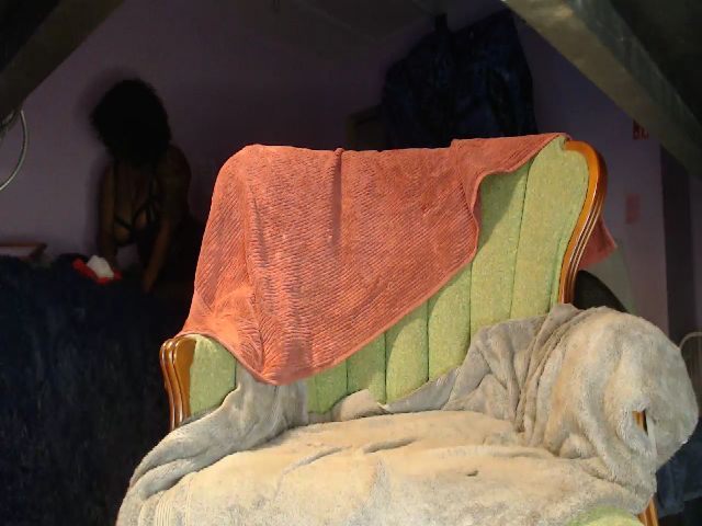 Live sex webcam photo for Katrina101 #273499572