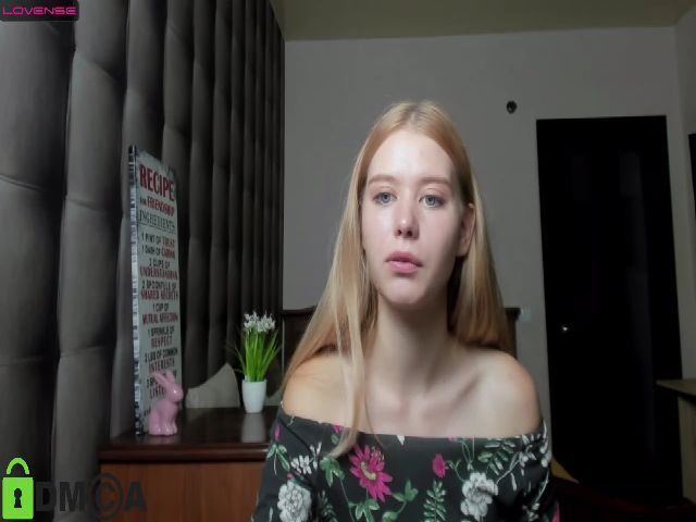 Live sex webcam photo for Katrina_Sexyy #274334242