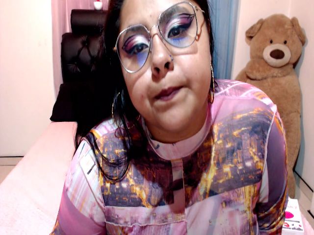 Live sex webcam photo for Katt_moon #272557707