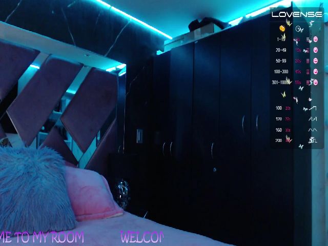 Live sex webcam photo for KattheBog #273625976
