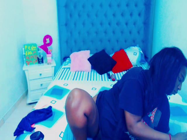 Live sex webcam photo for KattyBomb #273386698