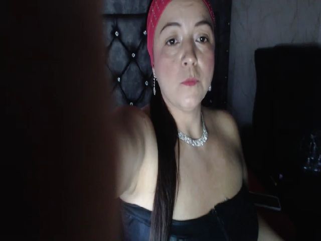 Live sex webcam photo for Katy_Lorens #272911444