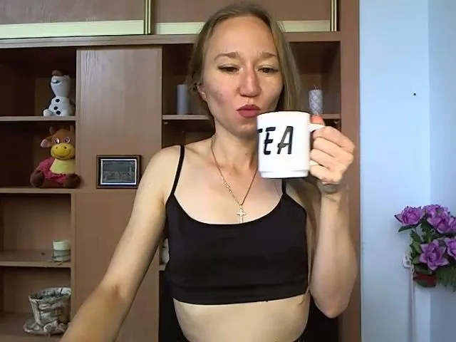 Live sex webcam photo for KatyaKokos #274572044