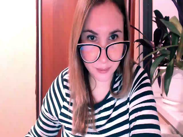 Live sex webcam photo for Kay_Lo #271699605