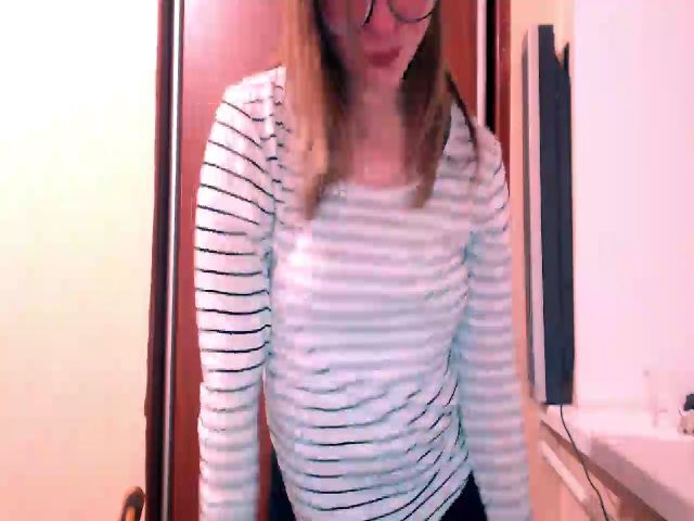 Live sex webcam photo for Kay_Lo #271763853