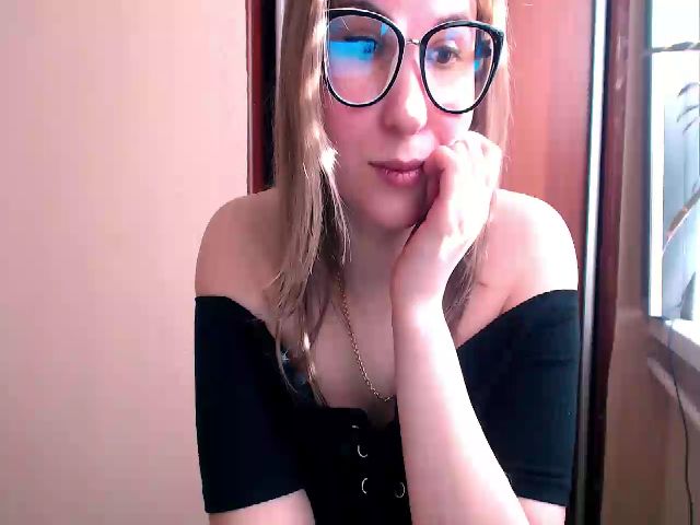 Live sex webcam photo for Kay_Lo #272497835