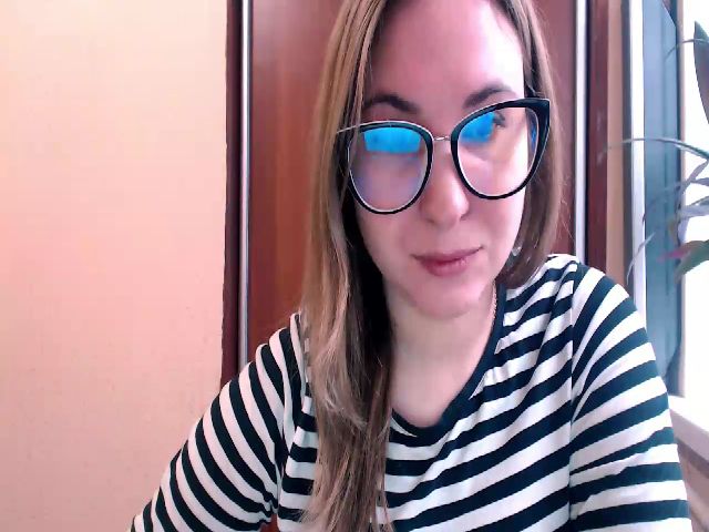 Live sex webcam photo for Kay_Lo #272661137