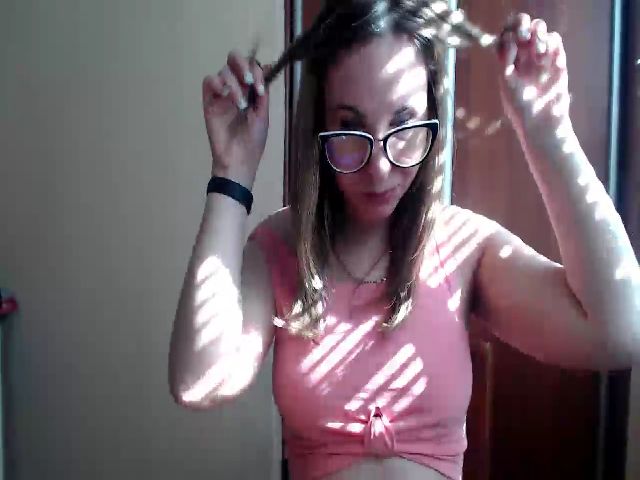 Live sex webcam photo for Kay_Lo #272818412