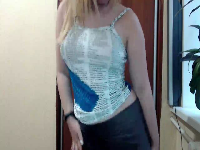 Live sex webcam photo for Kay_Lo #273041695