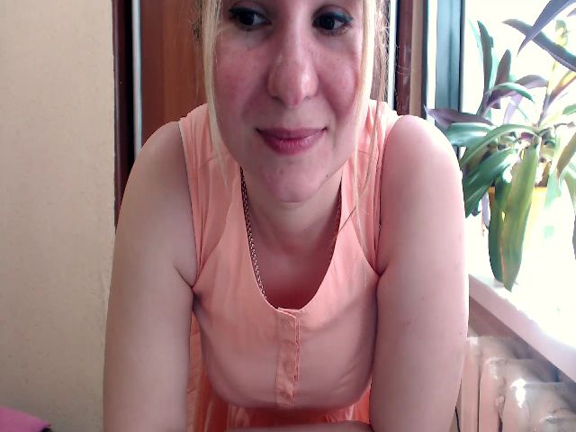 Live sex webcam photo for Kay_Lo #273652325