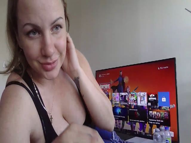 Live sex webcam photo for Kaykay_moneey #273648690