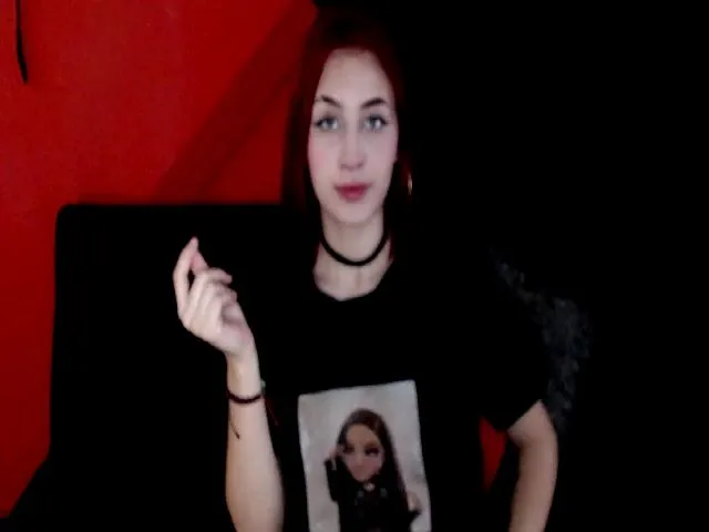 Live sex webcam photo for Kaylarisso #272863399