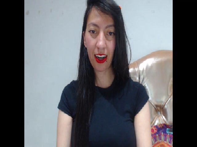 Live sex webcam photo for Kaymilf #272088160