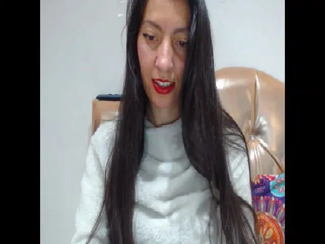 Live sex webcam photo for Kaymilf #272429468