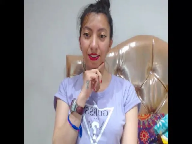 Live sex webcam photo for Kaymilf #274048351