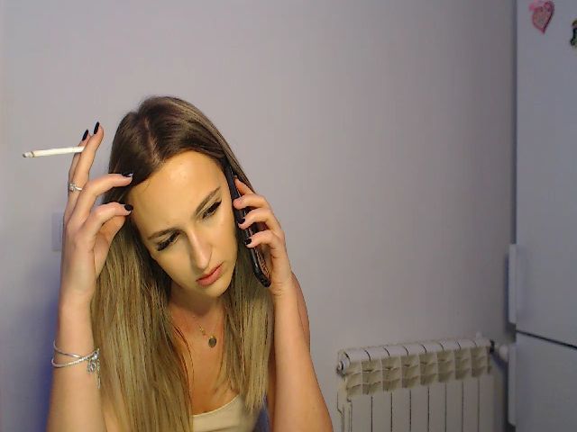 Live sex webcam photo for Kdee0 #272955878