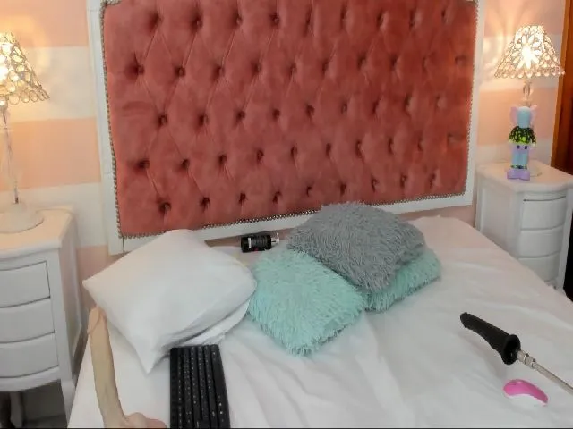 Live sex webcam photo for Keirab #273047760