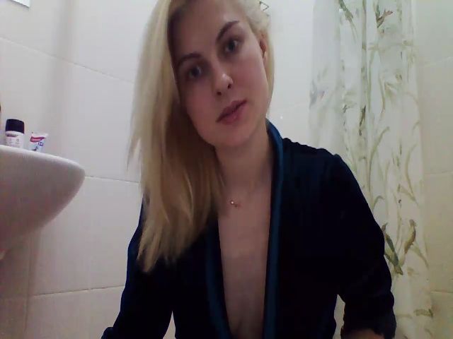 Live sex webcam photo for Kelley26 #272554101