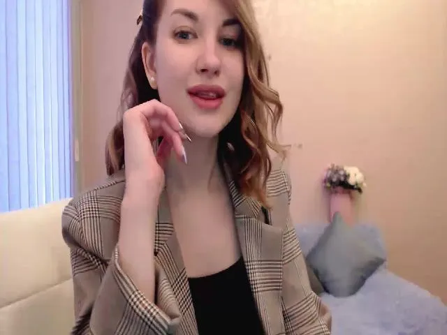 Live sex webcam photo for KellyWolf #271851883