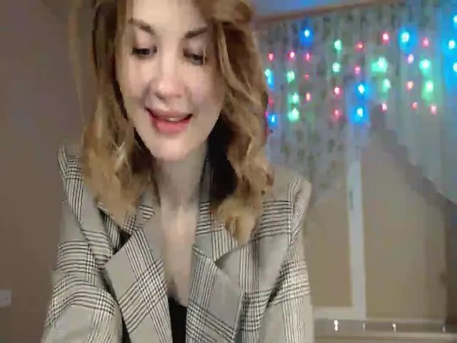 Live sex webcam photo for KellyWolf #271853225