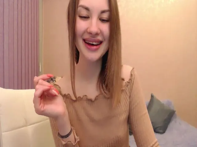 Live sex webcam photo for KellyWolf #272556330