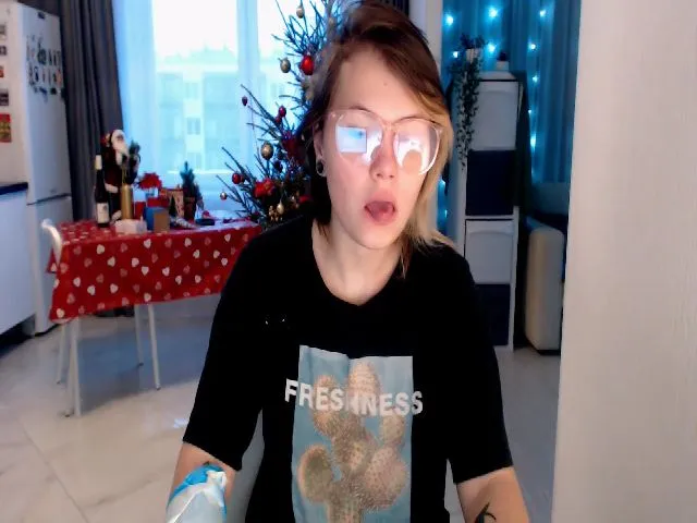 Live sex webcam photo for Kelly_Dream18 #271825713