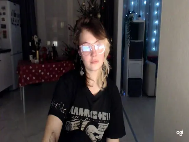 Live sex webcam photo for Kelly_Dream18 #271909066